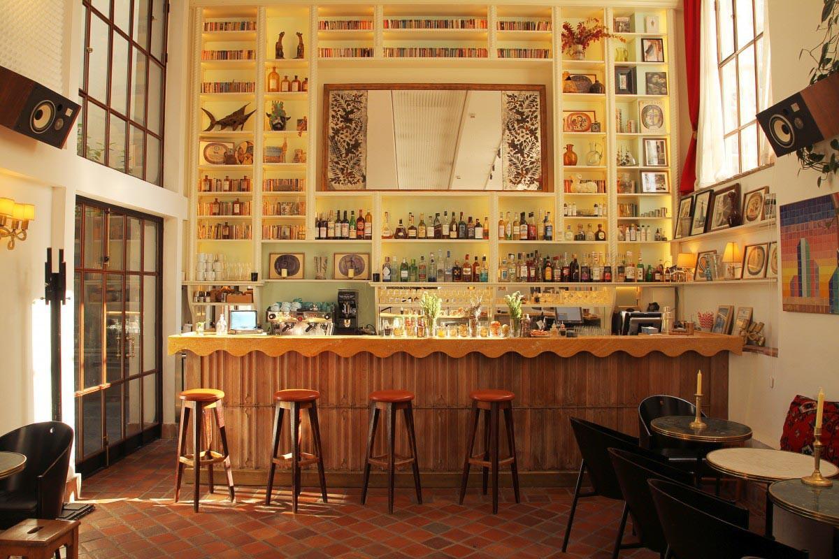 Le bar de l’Hôtel Amour à Nice Le bar de l’Hôtel Amour à Nice